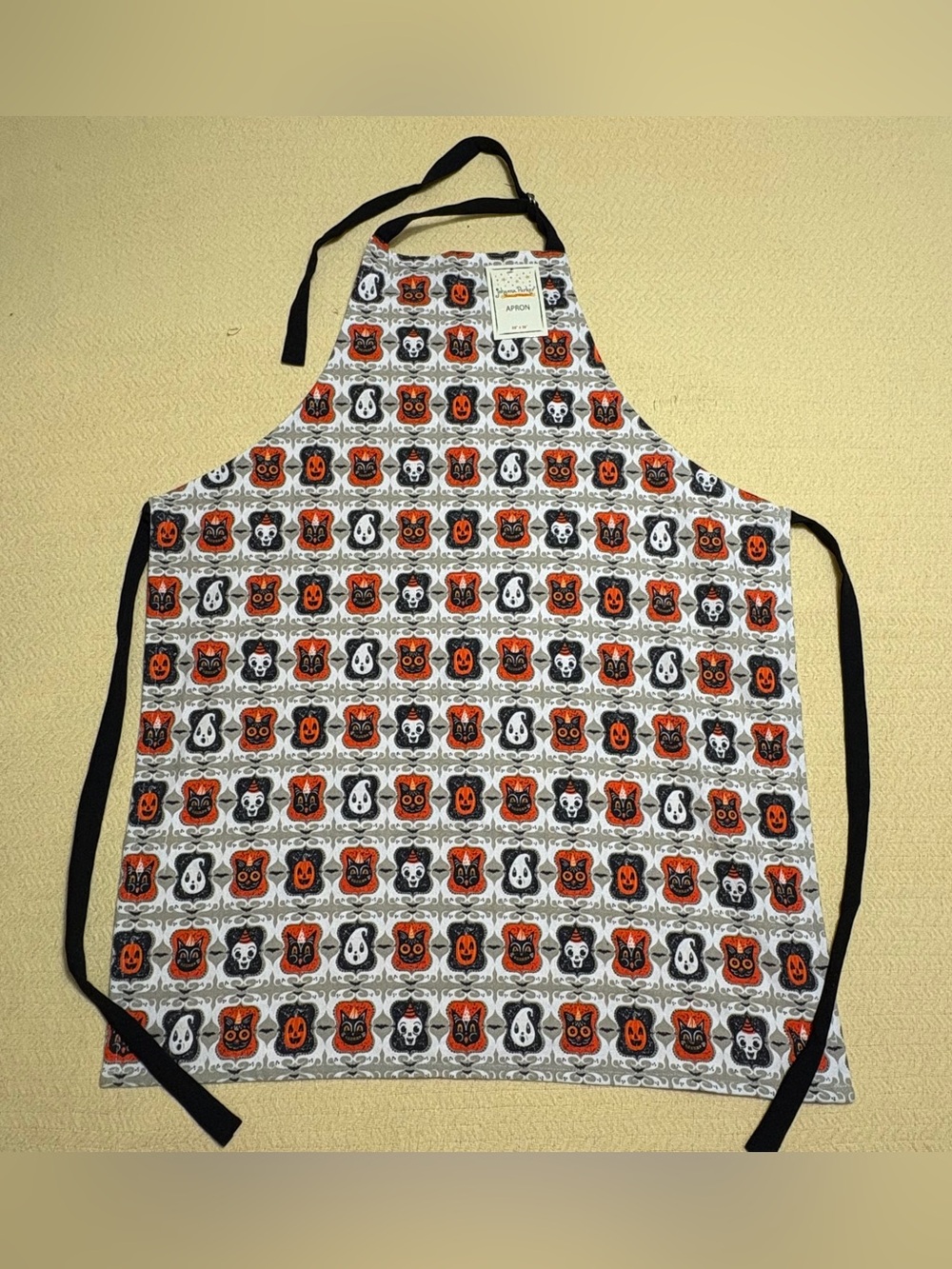 New Johanna Parker Halloween Vintage Retro Style Apron Ghost Cat Pumpkins